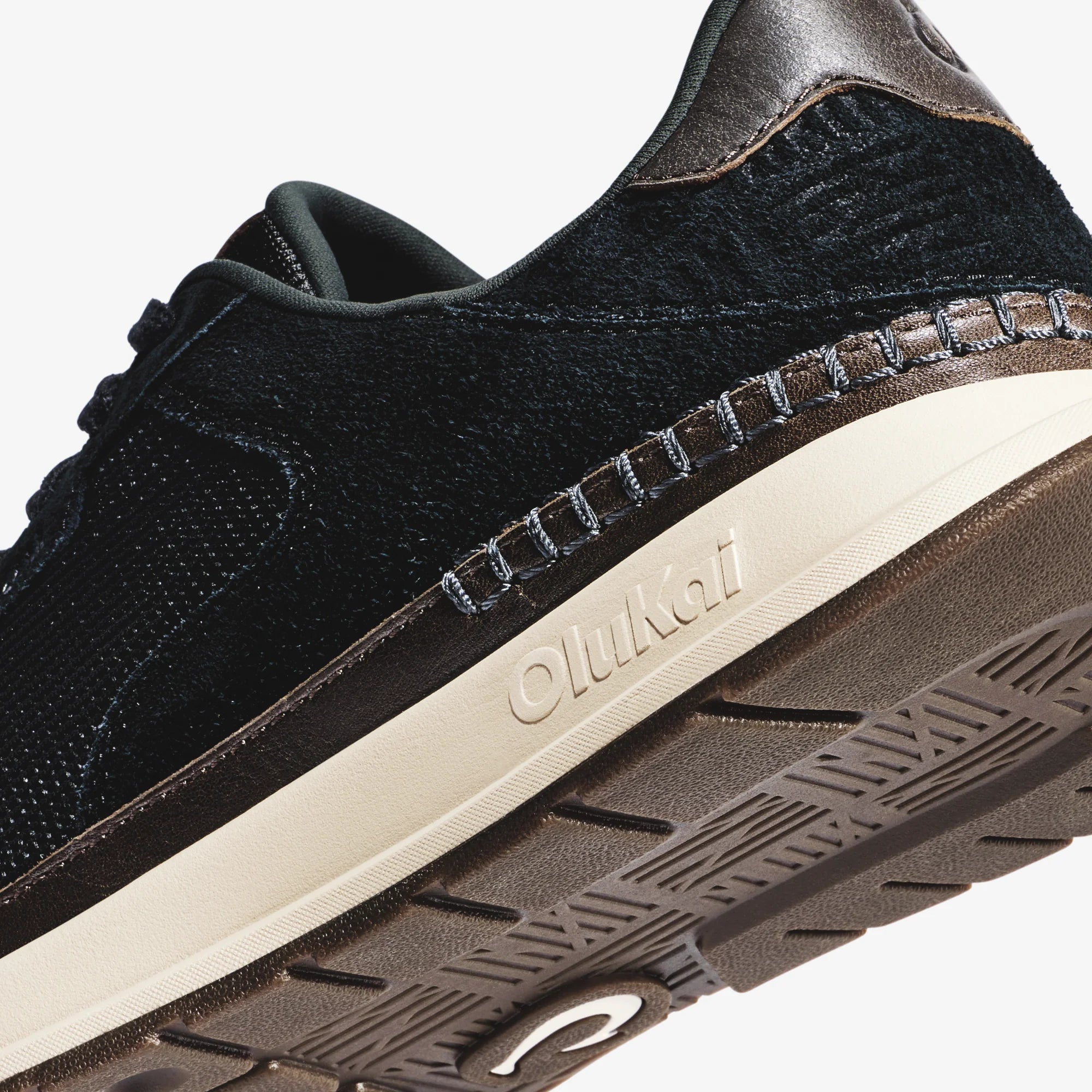 Koke  -  Black / Black